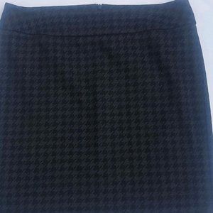 Halogen Black & Grey Houndstooth Pattern Pencil SZ14